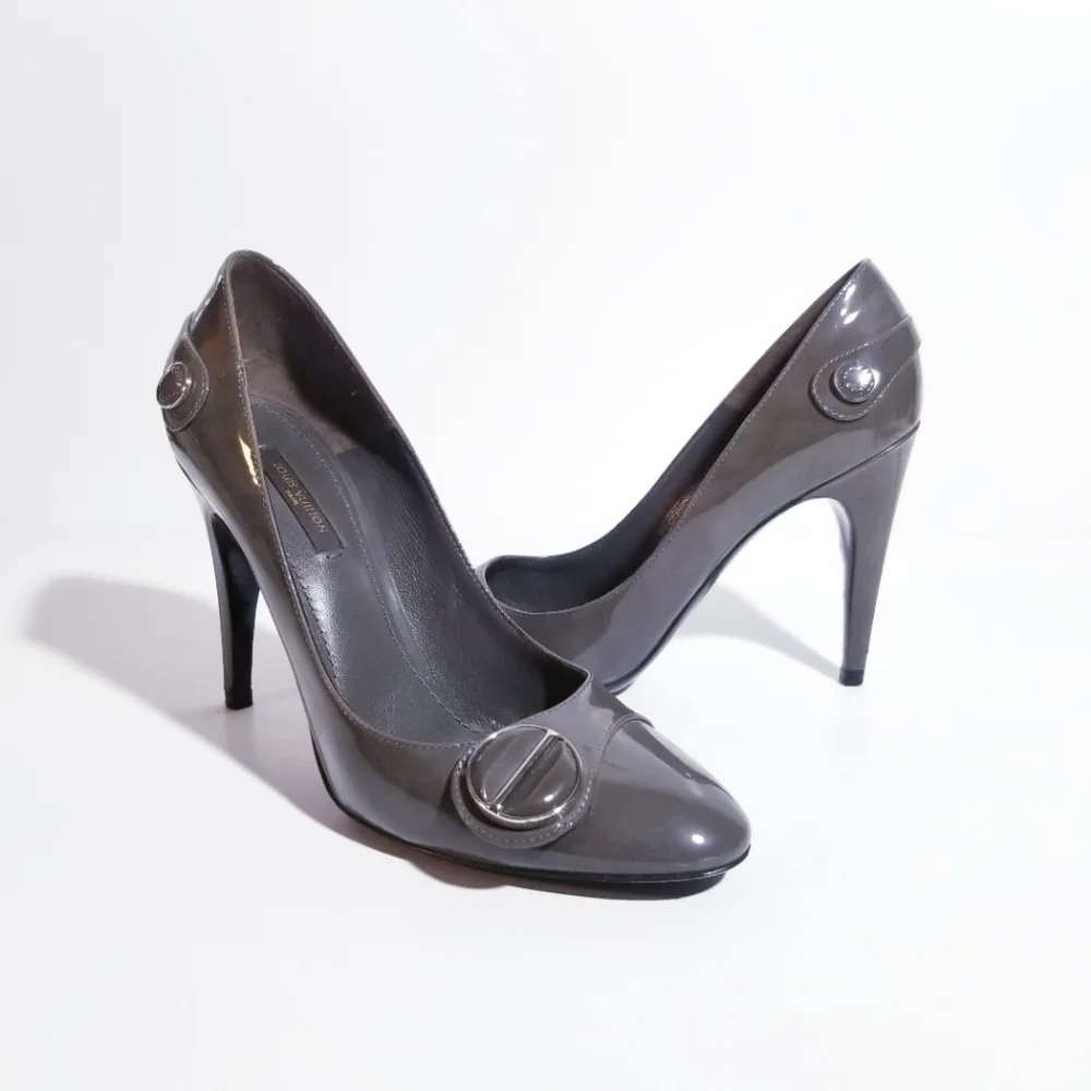 LOUIS VUITTON Sloane Patent Leather Cement Gray High Heel Pumps 38 8